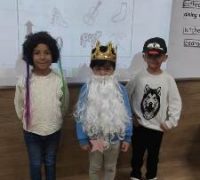 KG2A crazy hat24