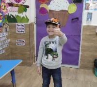 KG2A crazy hat28